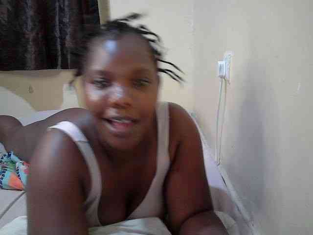 Sweet-Tiffany webcam
