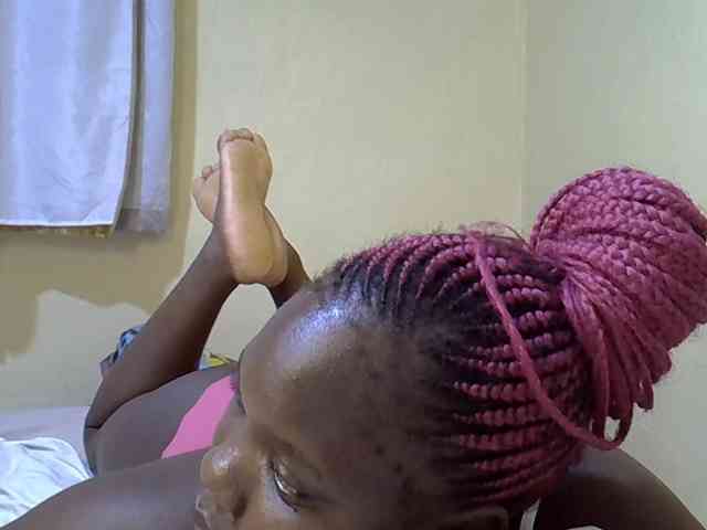 Sweet-Tiffany webcam
