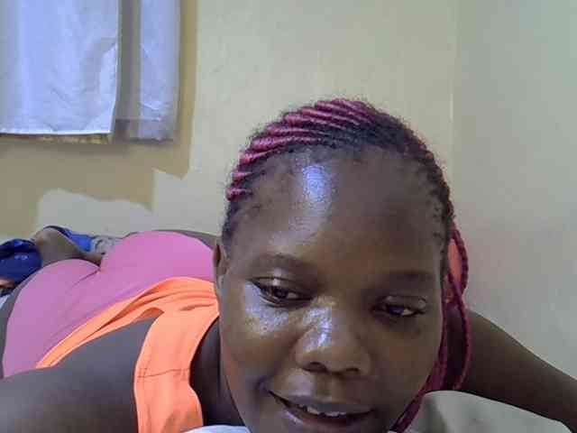 Sweet-Tiffany webcam