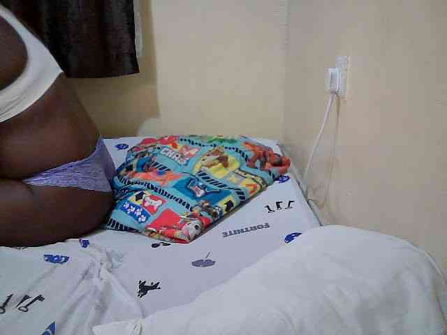 Sweet-Tiffany webcam