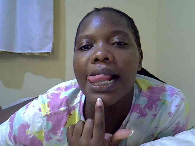 Sweet-Tiffany webcam