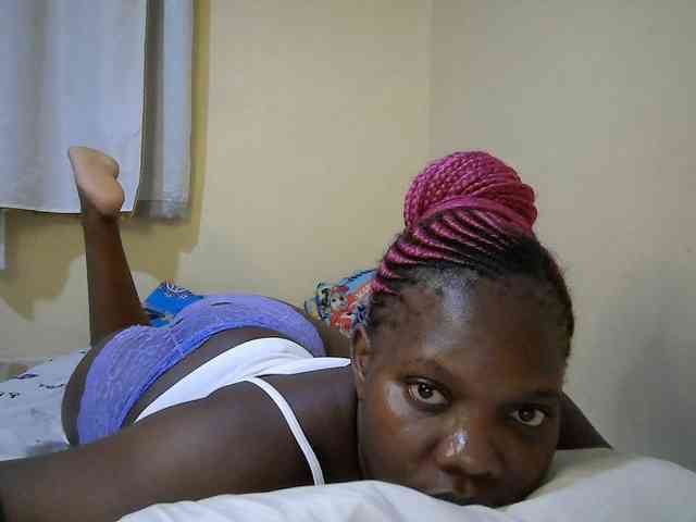 Sweet-Tiffany webcam