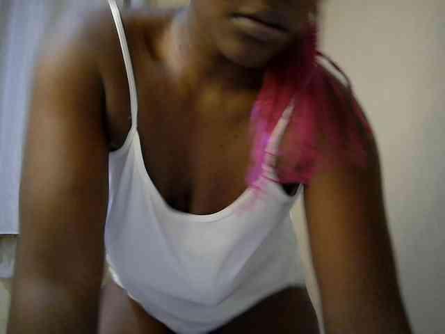 Sweet-Tiffany webcam