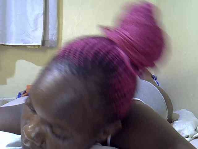 Sweet-Tiffany webcam