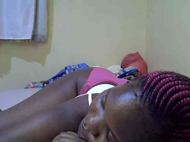 Sweet-Tiffany webcam