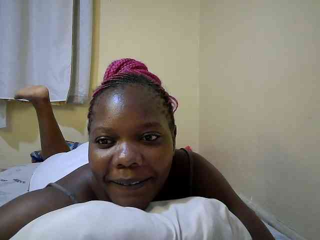 Sweet-Tiffany webcam