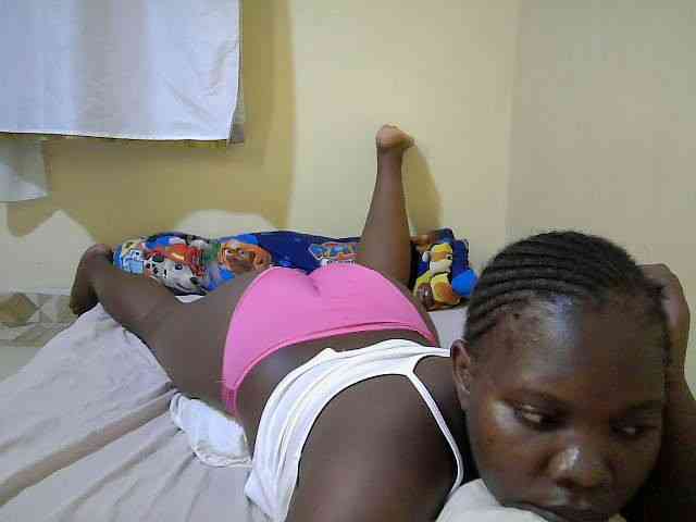 Sweet-Tiffany webcam