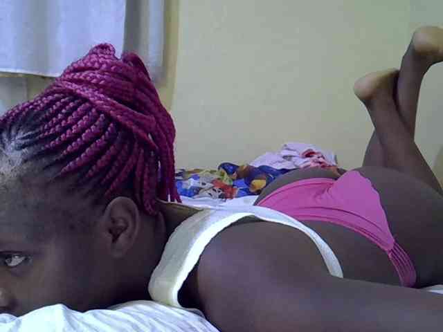 Sweet-Tiffany webcam