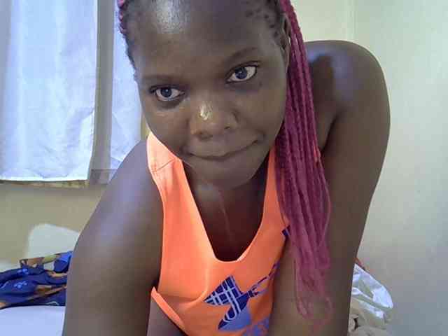 Sweet-Tiffany webcam