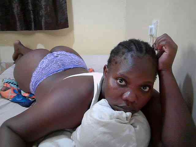 Sweet-Tiffany webcam