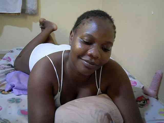Sweet-Tiffany webcam