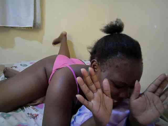 Sweet-Tiffany webcam