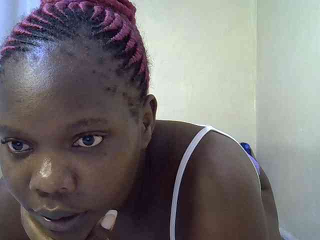 Sweet-Tiffany webcam