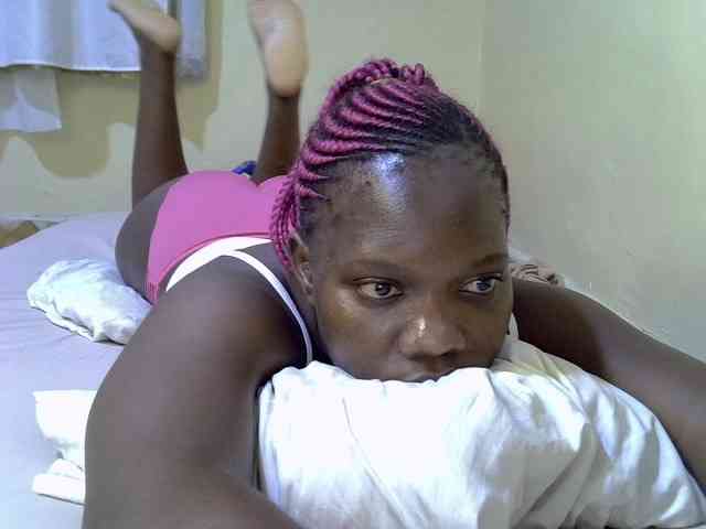 Sweet-Tiffany webcam