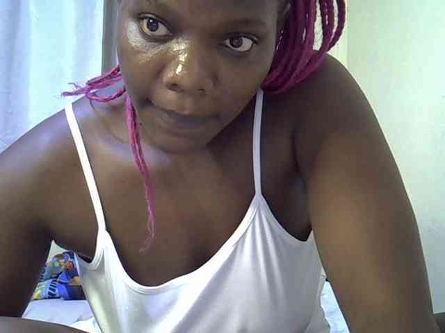 Sweet-Tiffany webcam