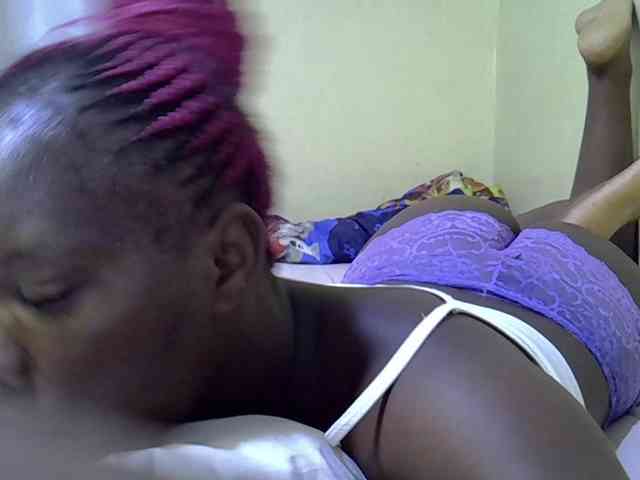 Sweet-Tiffany webcam