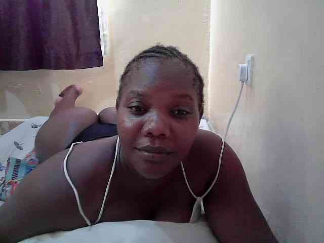 Sweet-Tiffany webcam