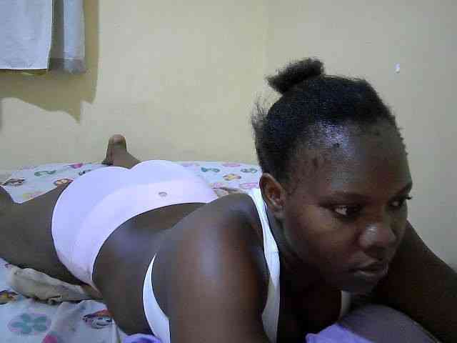 Sweet-Tiffany webcam