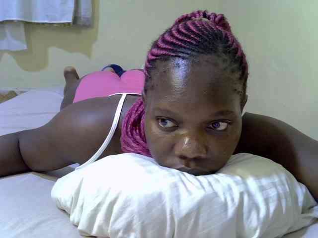 Sweet-Tiffany webcam