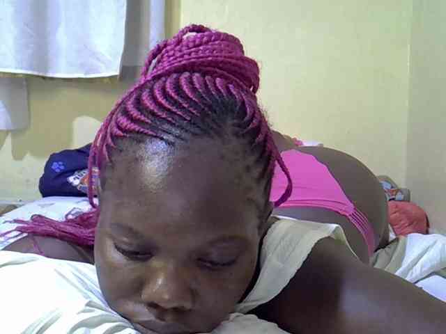 Sweet-Tiffany webcam