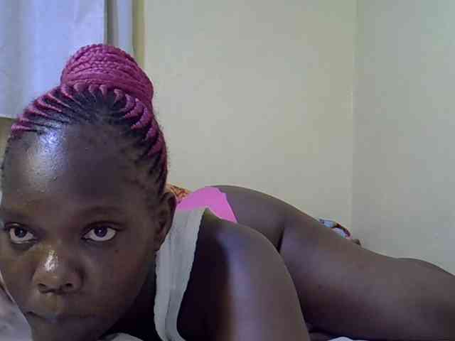 Sweet-Tiffany webcam