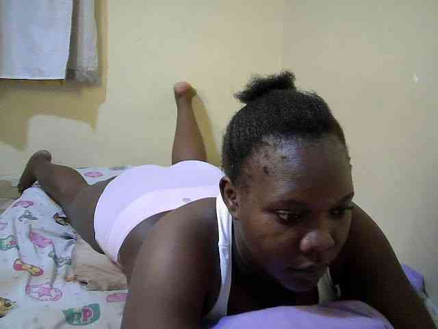 Sweet-Tiffany webcam