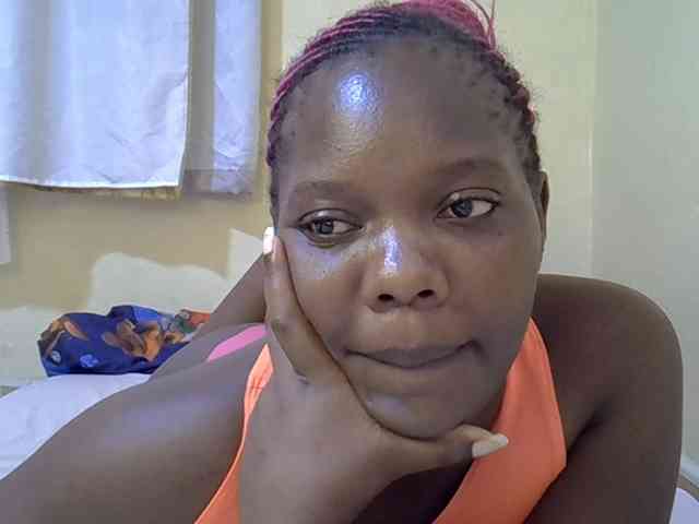Sweet-Tiffany webcam