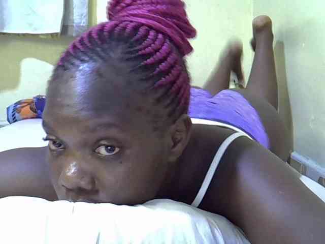 Sweet-Tiffany webcam