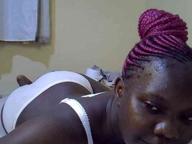 Sweet-Tiffany webcam
