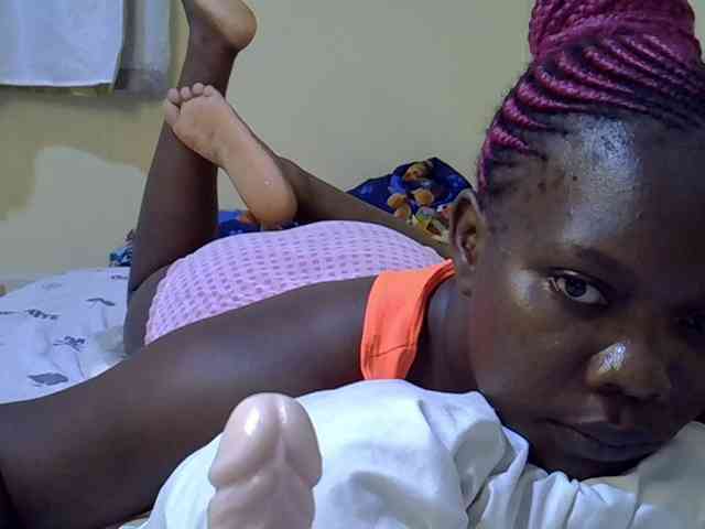 Sweet-Tiffany webcam