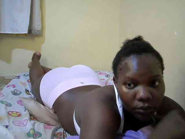 Sweet-Tiffany webcam