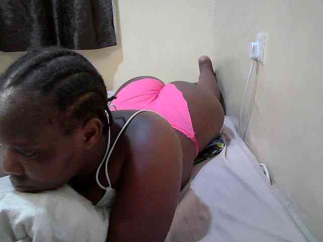Sweet-Tiffany webcam