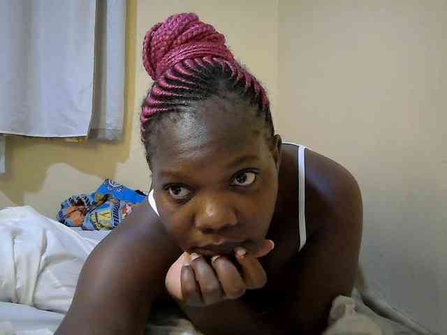 Sweet-Tiffany webcam