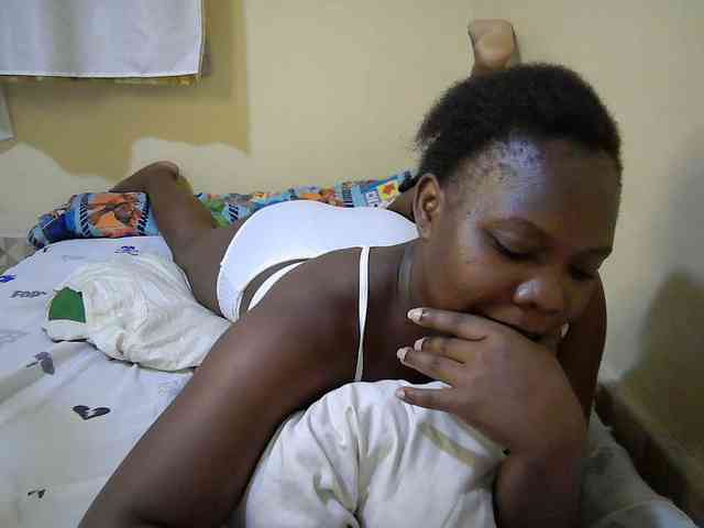 Sweet-Tiffany webcam