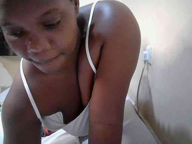 Sweet-Tiffany webcam