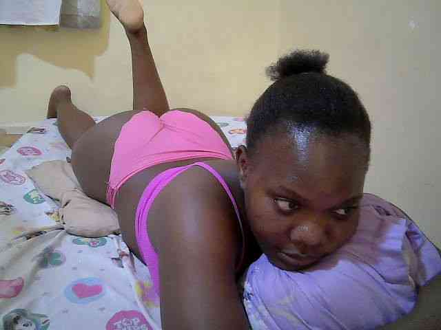 Sweet-Tiffany webcam