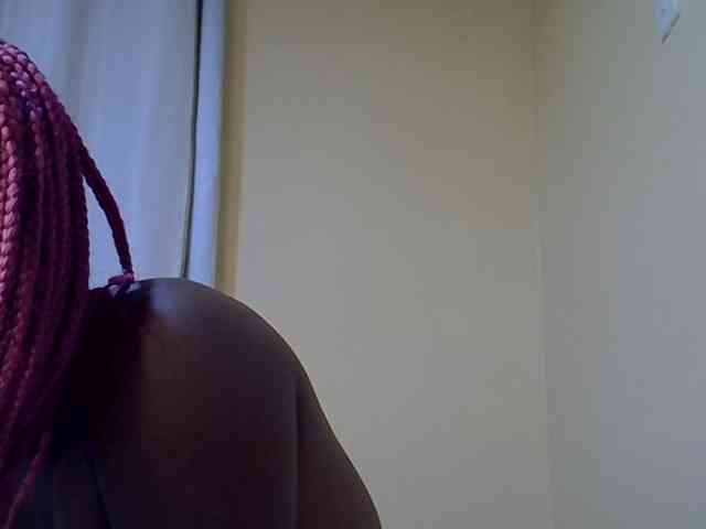 Sweet-Tiffany webcam