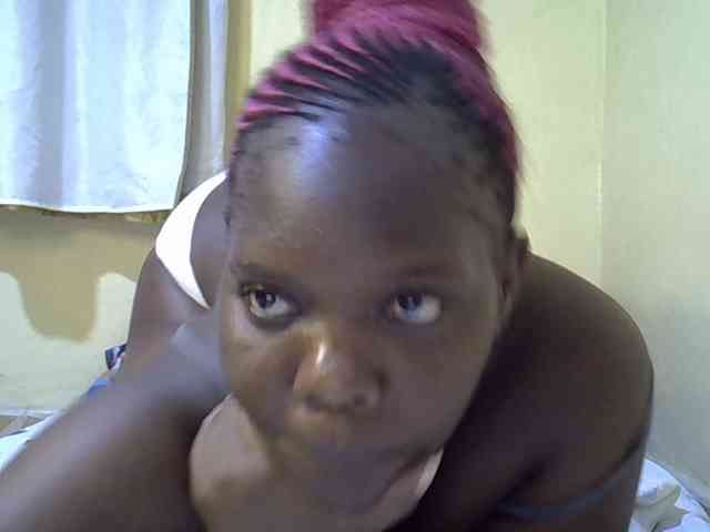 Sweet-Tiffany webcam