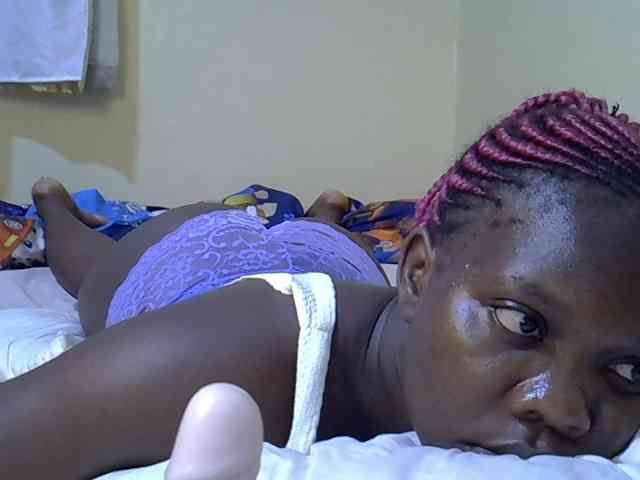 Sweet-Tiffany webcam