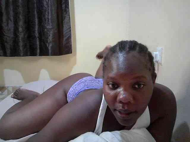 Sweet-Tiffany webcam