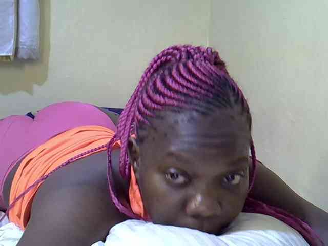 Sweet-Tiffany webcam