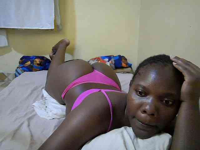 Sweet-Tiffany webcam