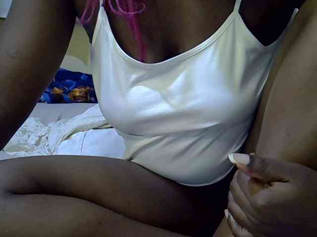 Sweet-Tiffany webcam