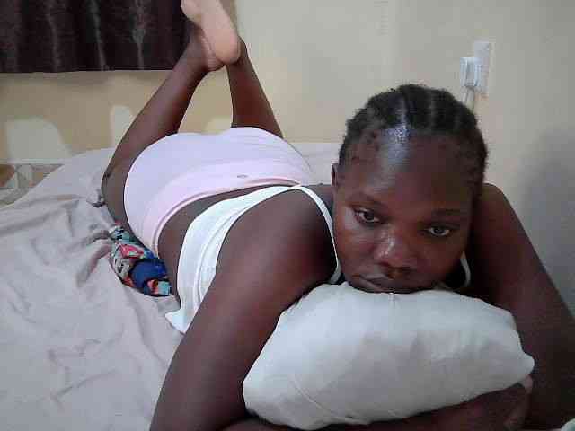 Sweet-Tiffany webcam