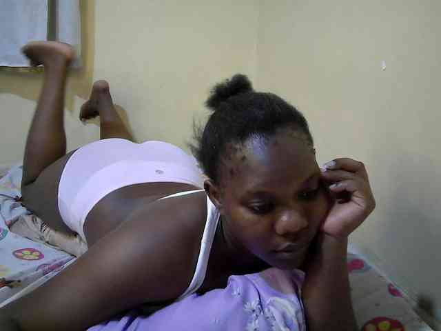 Sweet-Tiffany webcam