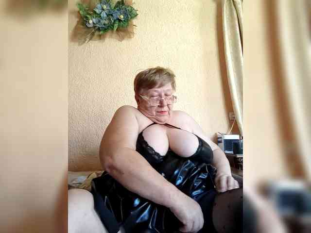 LettieXMagdalen webcam