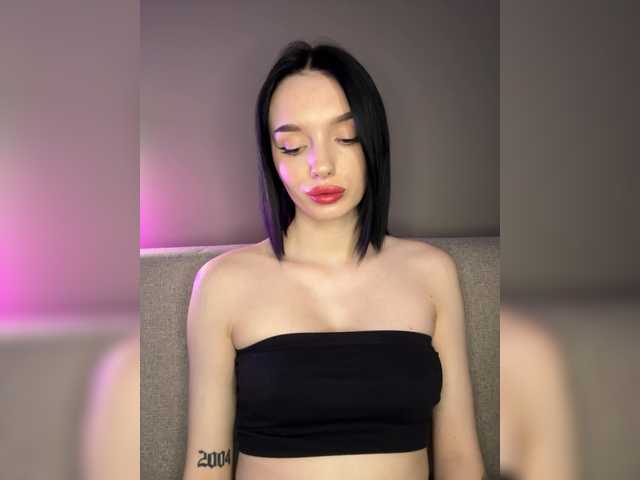 Mariia022's BongaCams show and profile