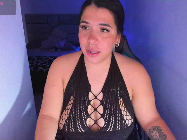 Karlathompson live cam on BongaCams