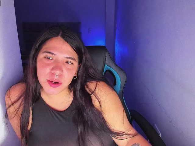 Karlathompson live cam on BongaCams