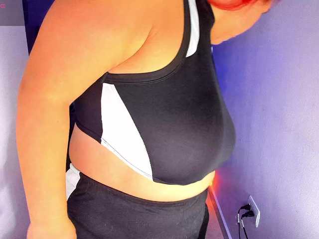 Karlathompson live cam on BongaCams
